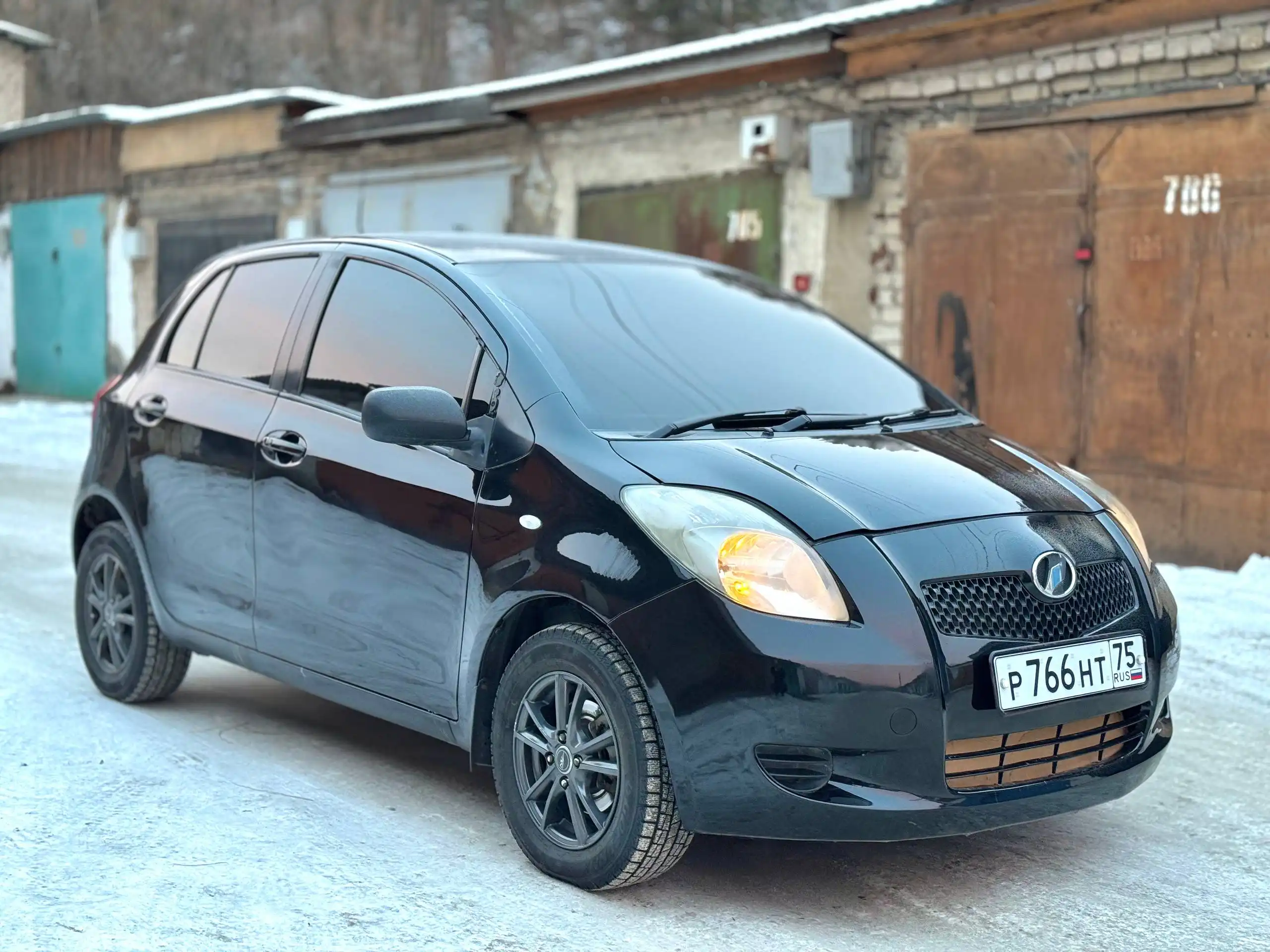 Продажа автомобиля 2005 года в Чите