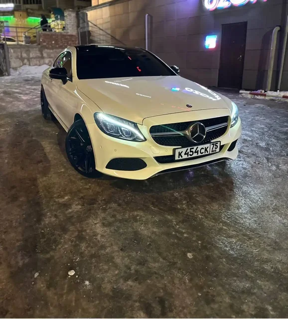 Продажа автомобиля 2017 года с пробегом 75 тысяч км - Госномера в Чита