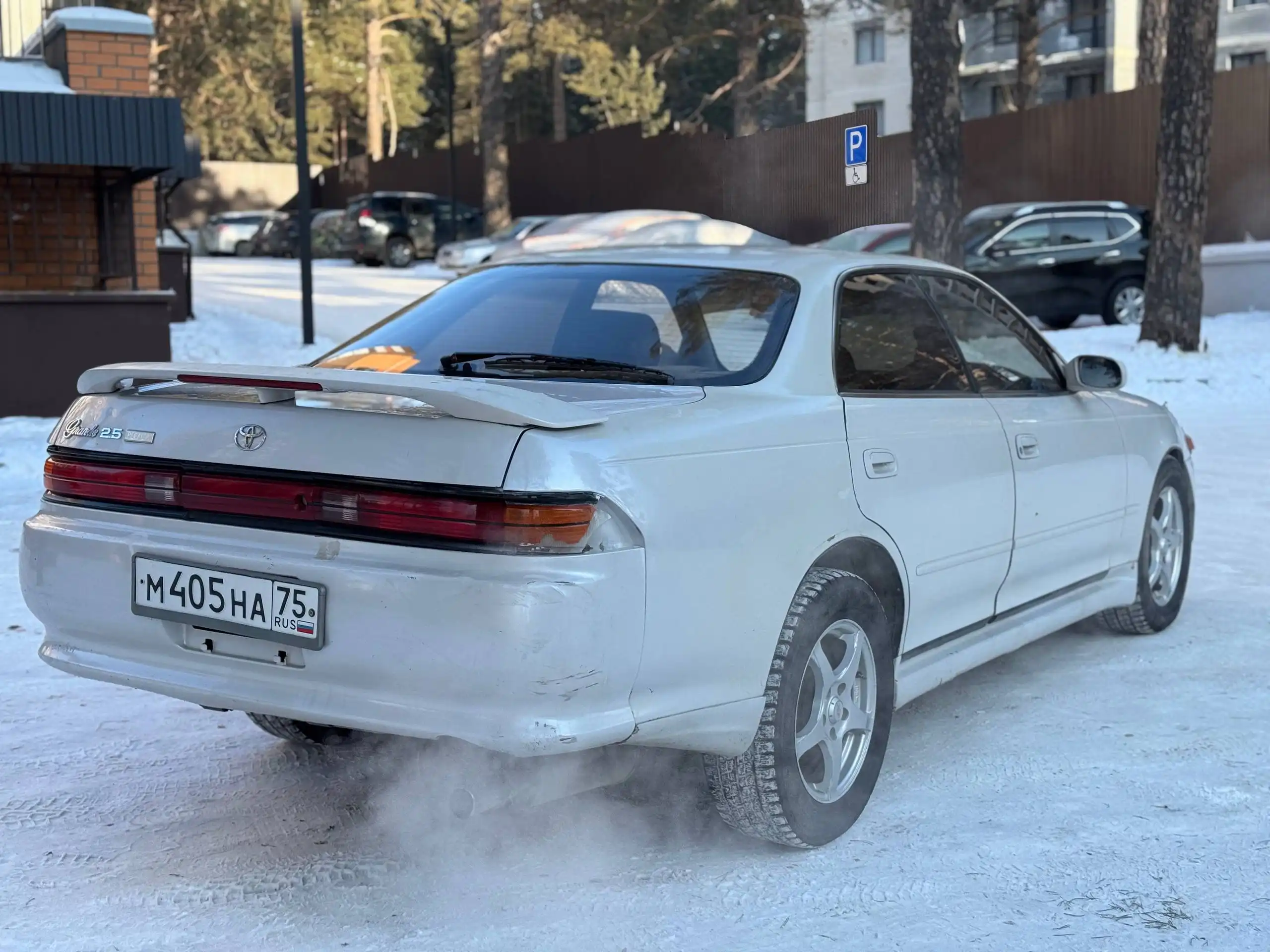 Продажа Toyota с двигателем 2.5, автомат, в хорошем состоянии