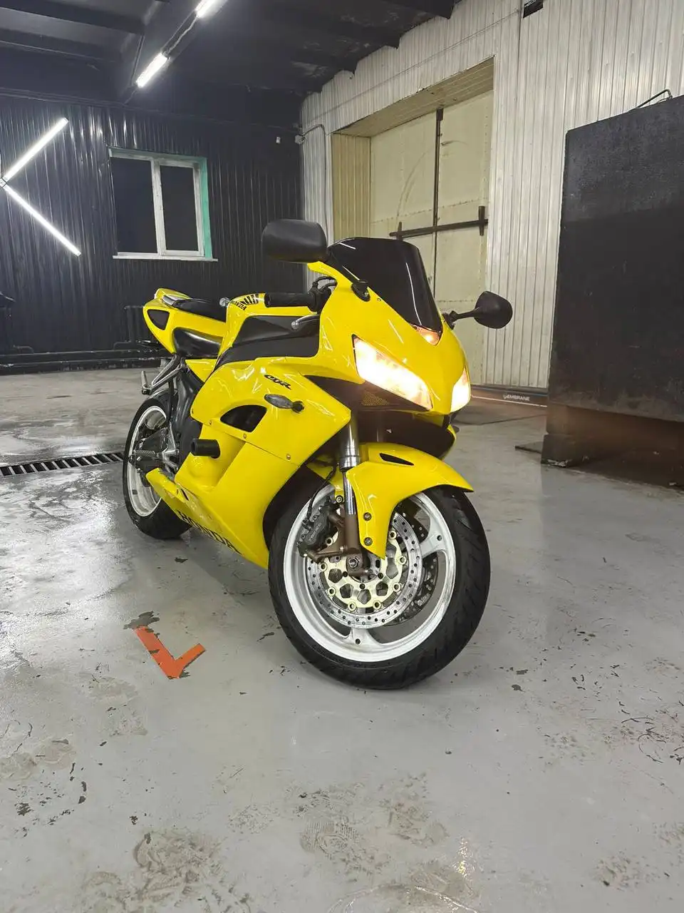 Продам автомобиль с заменой масла