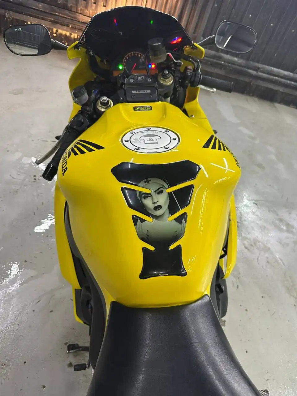 Продам автомобиль с заменой масла