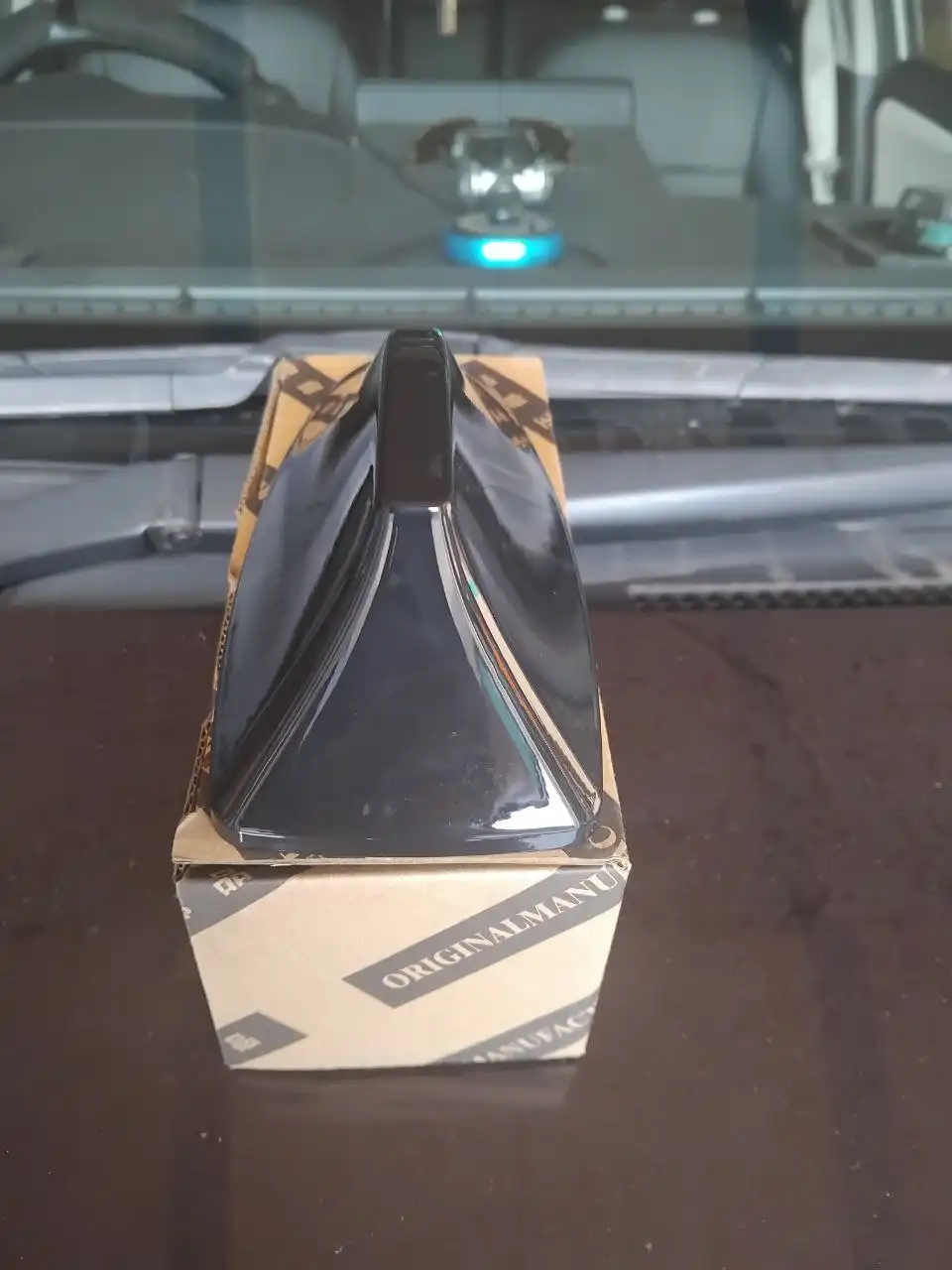 Продам авто антенну акулий плавник - Антенны (Запчасти) в Чита