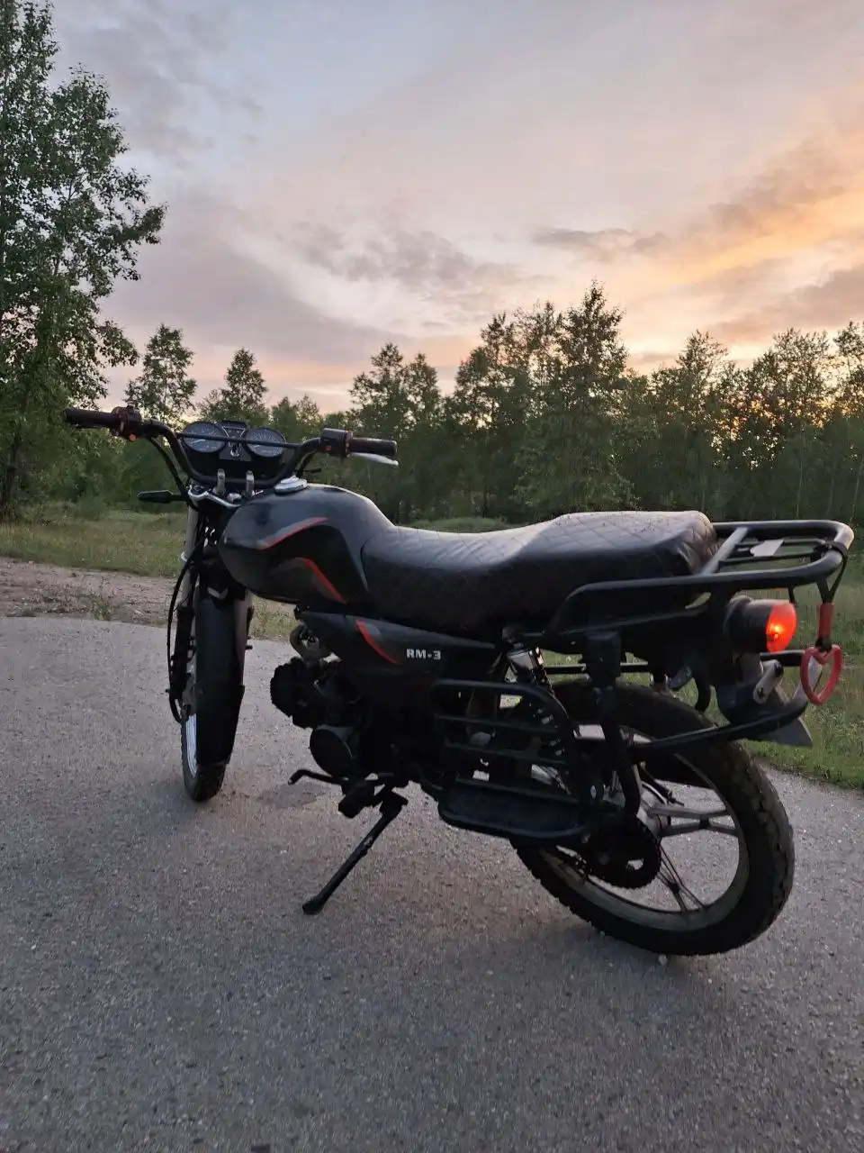 Мотоцикл с грипсами, новым колесом и улучшениями - Мотоциклы (Авто) в Сретенск