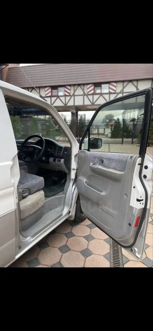 Mazda Bongo Friendee 2001 года - Авто в Чита