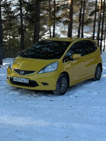 Продается Honda Fit 2011 года - Квадроциклы в Чита