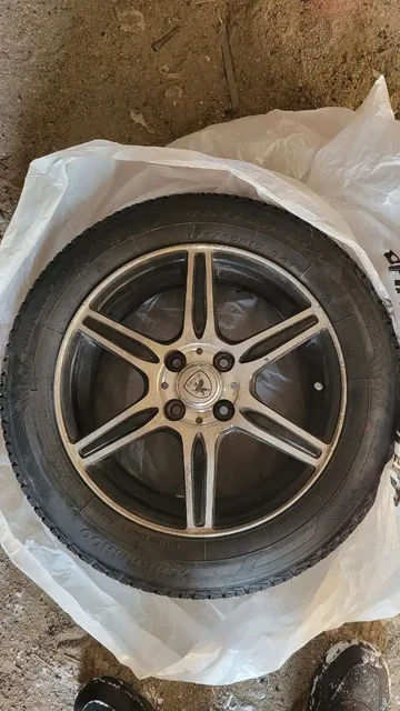 Продажа автомобильных дисков R15 175/65 с зимней резиной - Автоаксессуары в Чита