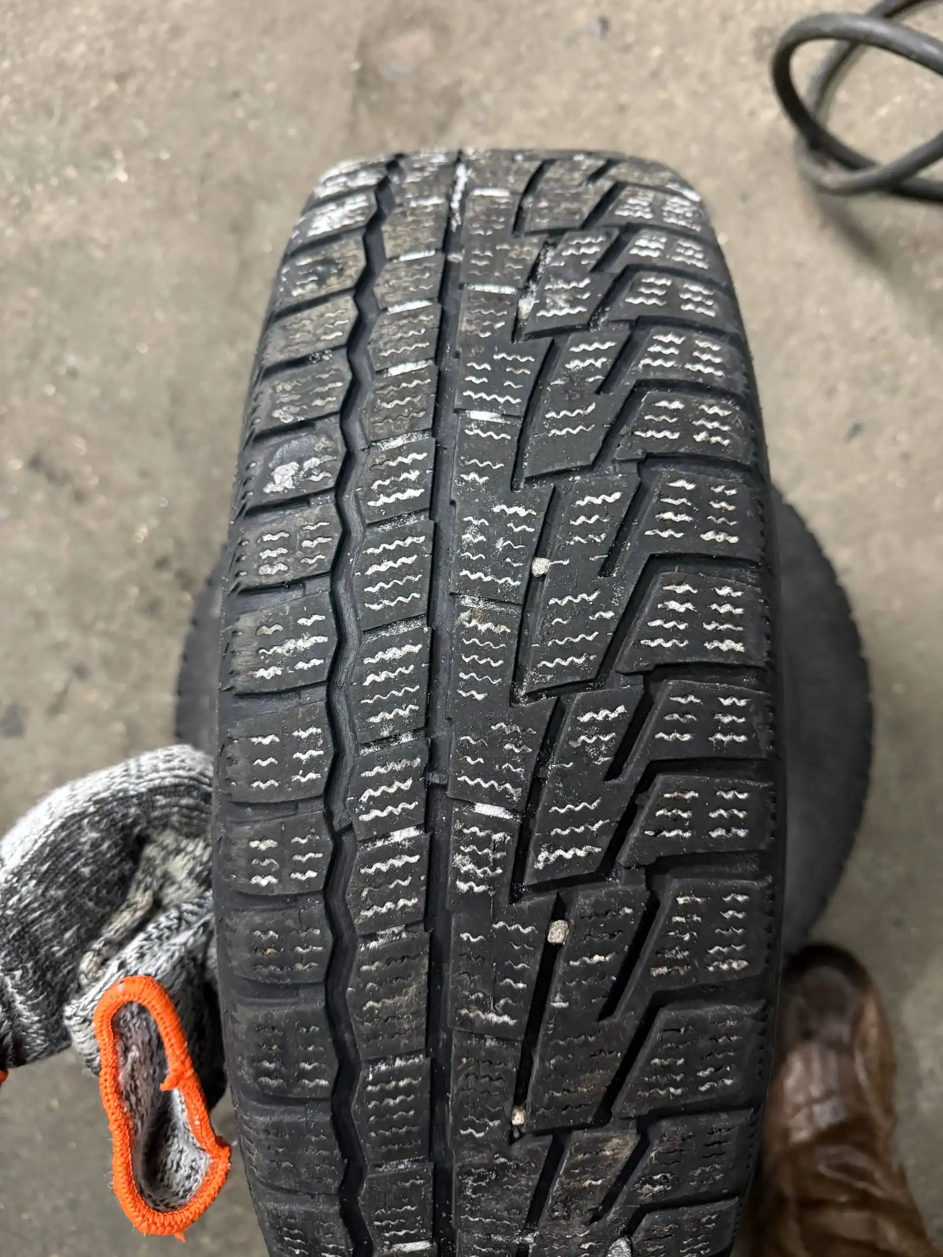 Продажа автомобильных шин 185/65 R15 - Шины и диски (Авто) в Чита