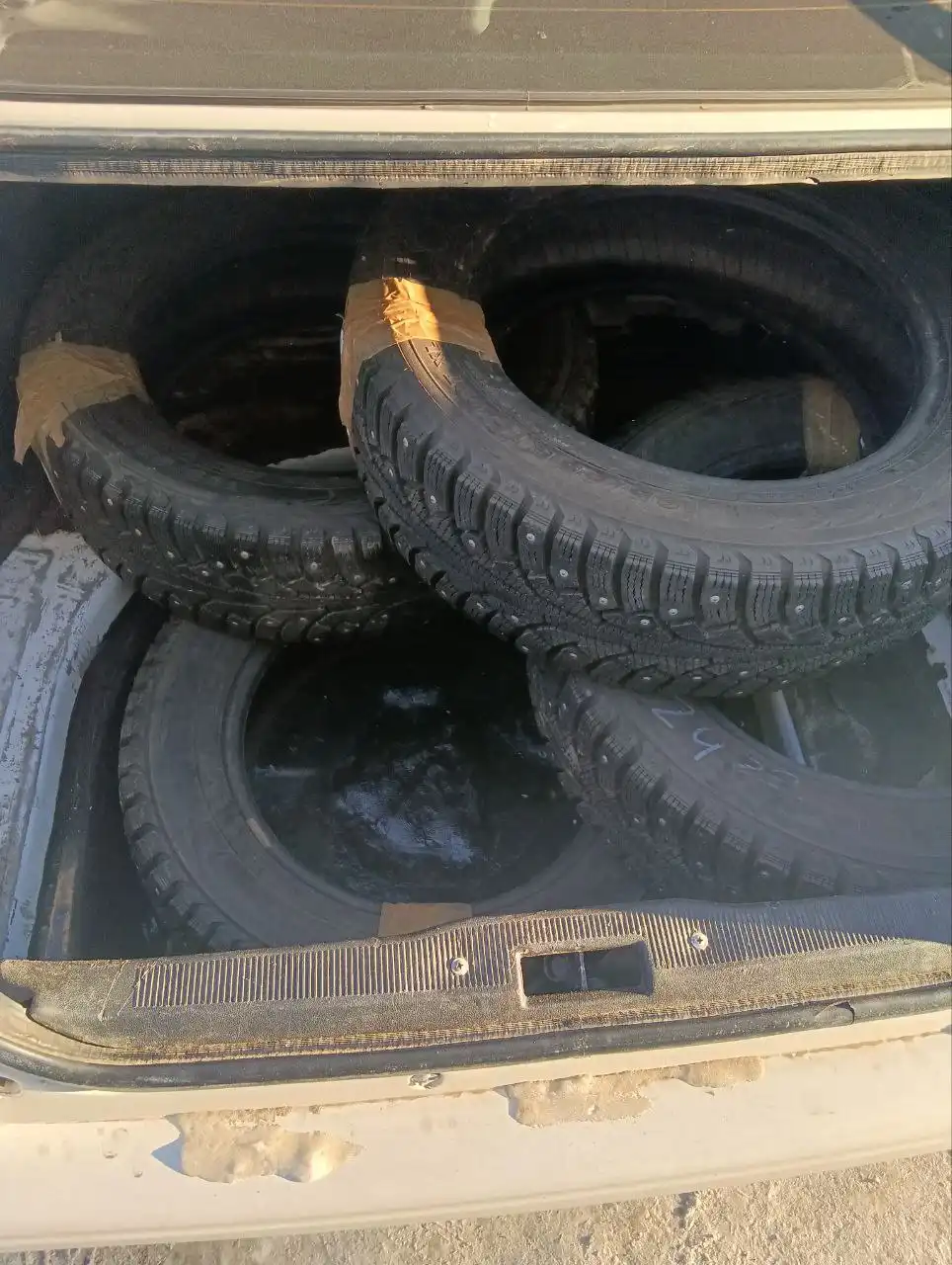 Продам резину 185/65 r15 в отличном состоянии - Шины (Запчасти) в Чита