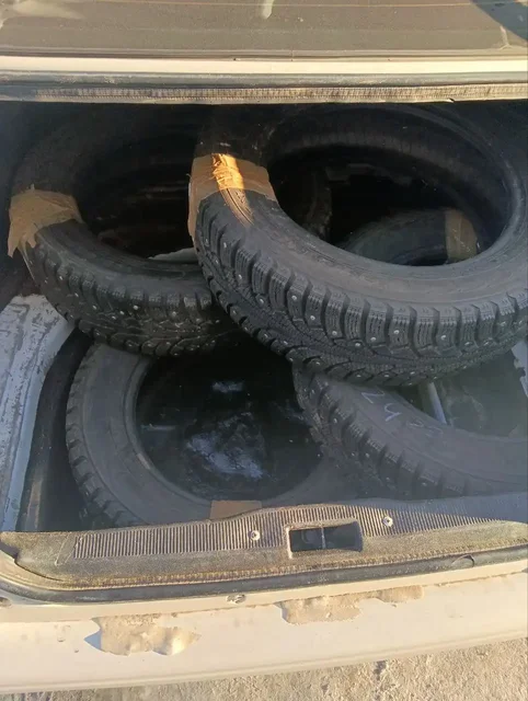 Продам резину 185/65 r15 в отличном состоянии - Автоаксессуары в Чита