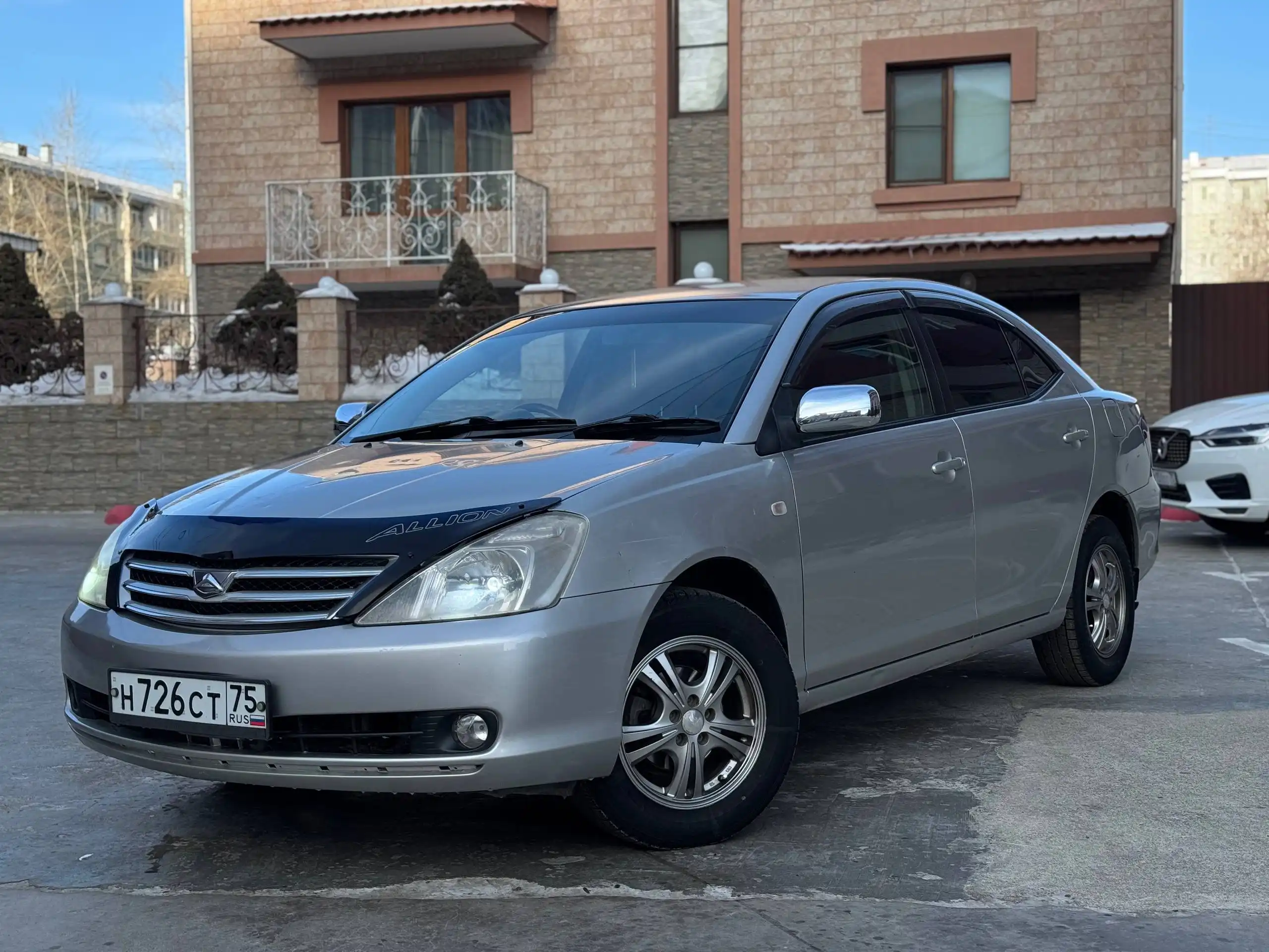 Автомобиль 2004 года в хорошем состоянии - Авто в Чита