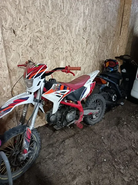 Питбайк в хорошем состоянии с запчастями - Квадроциклы в Чита