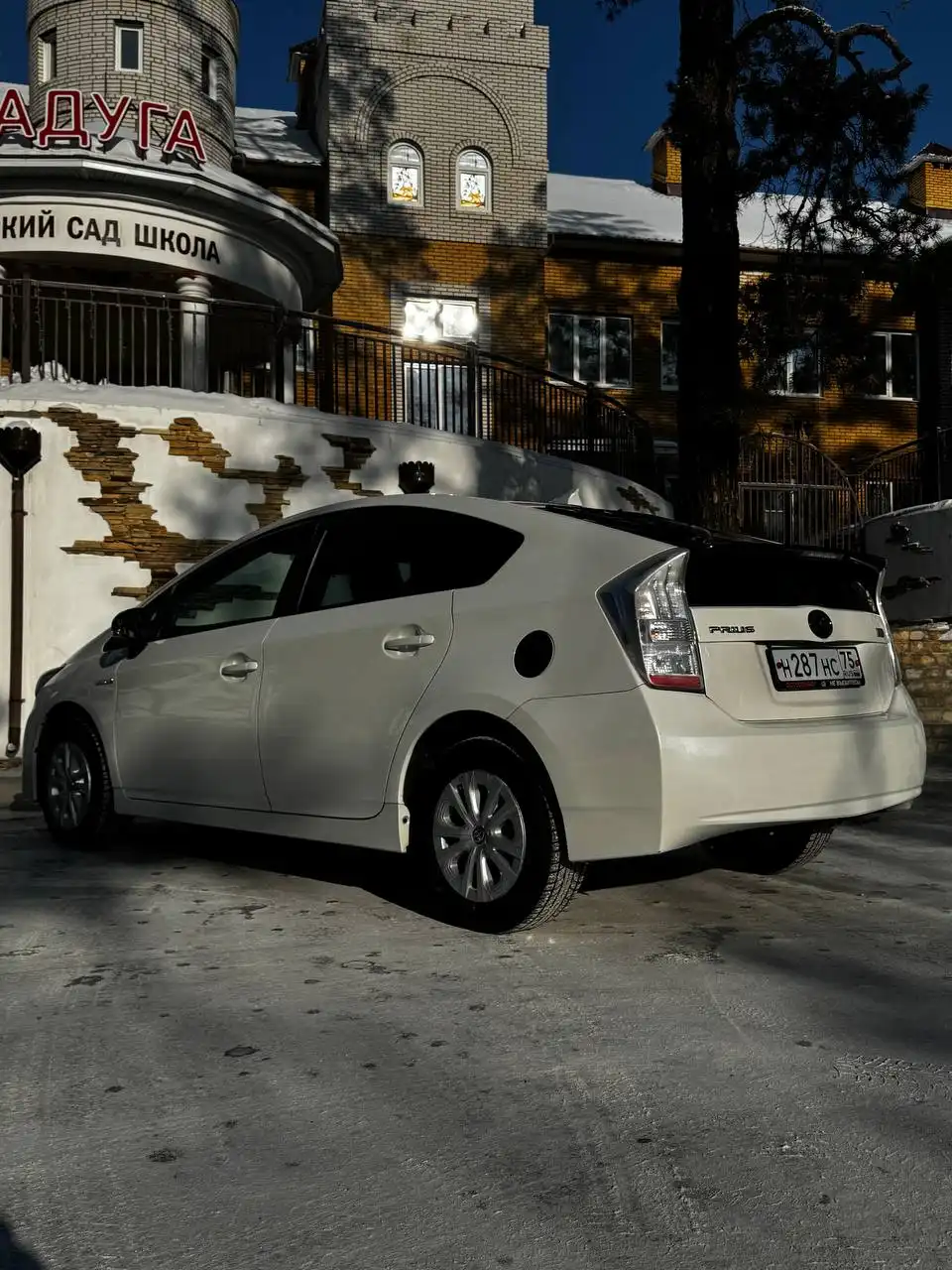 Продажа Toyota Prius 2011 года - Легковые автомобили (Авто) в Чита