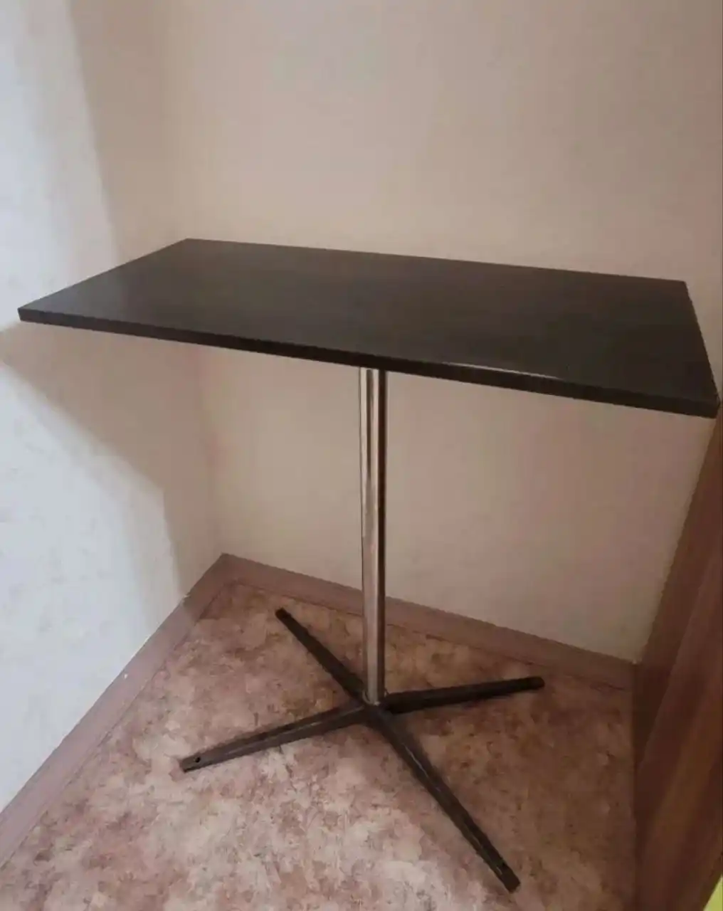 Стол для продажи