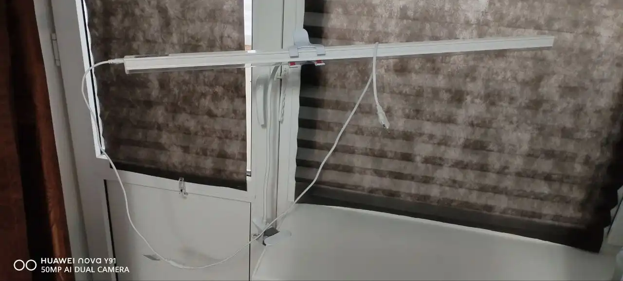 Фитолампа 87 см дневного света на прищепке с удлинителем