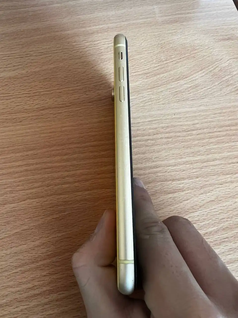 Айфон в хорошем состоянии