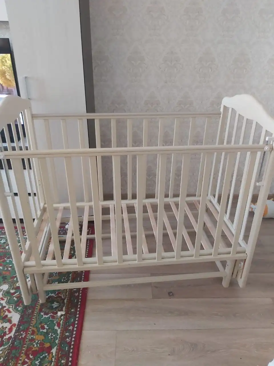 Кроватка в хорошем состоянии