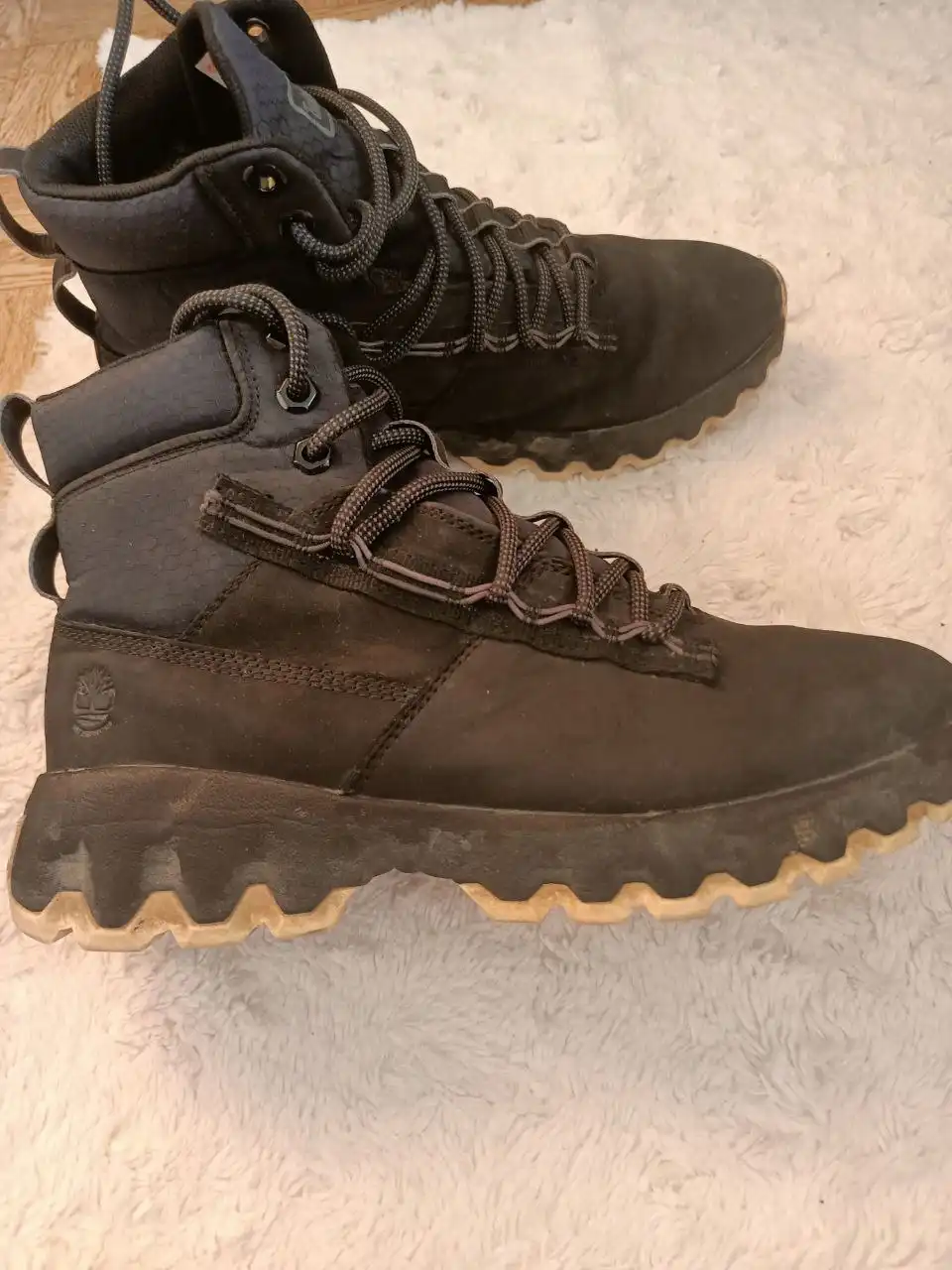 Продам обувь размер 39-40