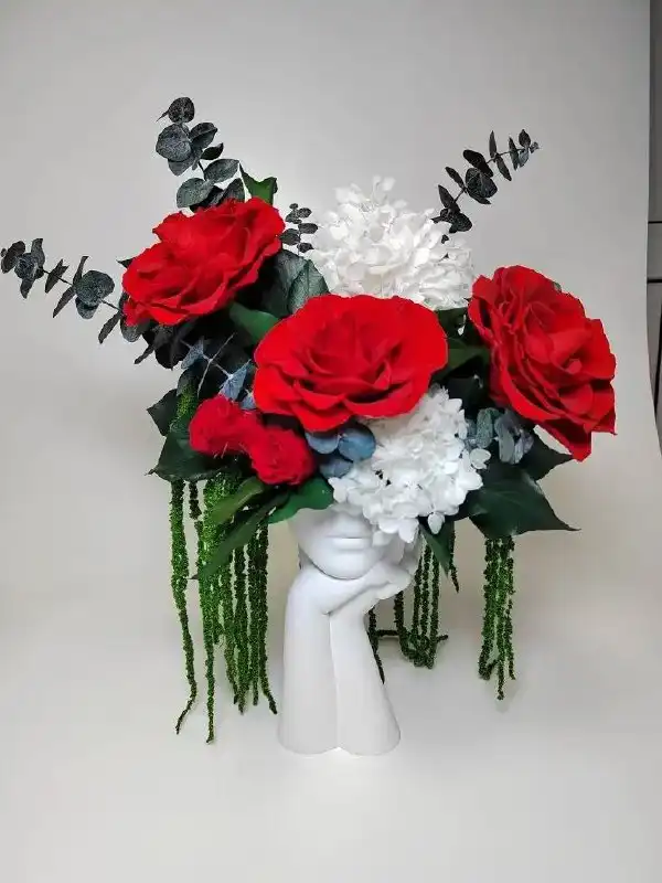 Букеты и композиции из стабилизированных цветов