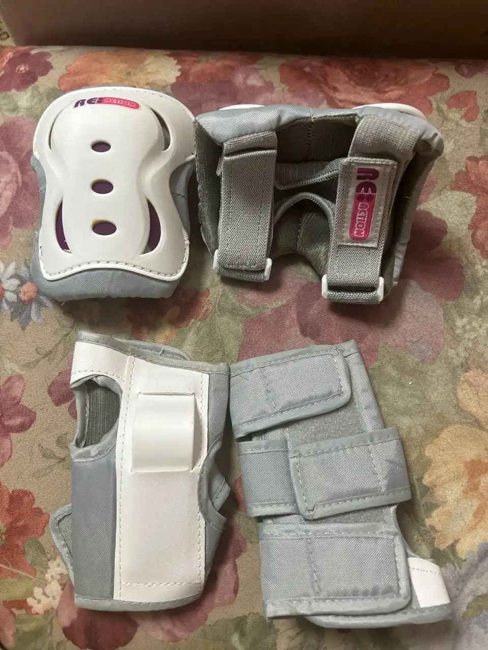 Отдам за шоколадку