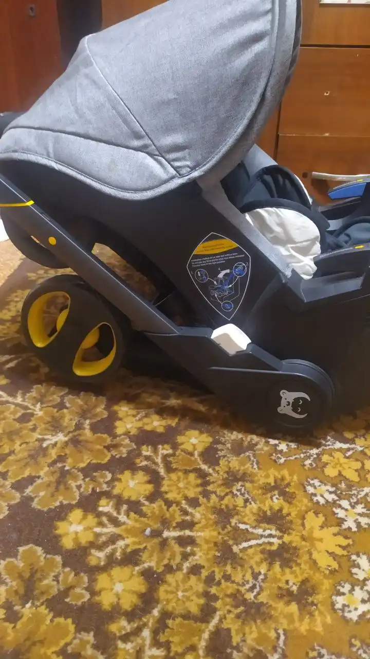 Детское авто кресло-коляска 0-6 месяцев