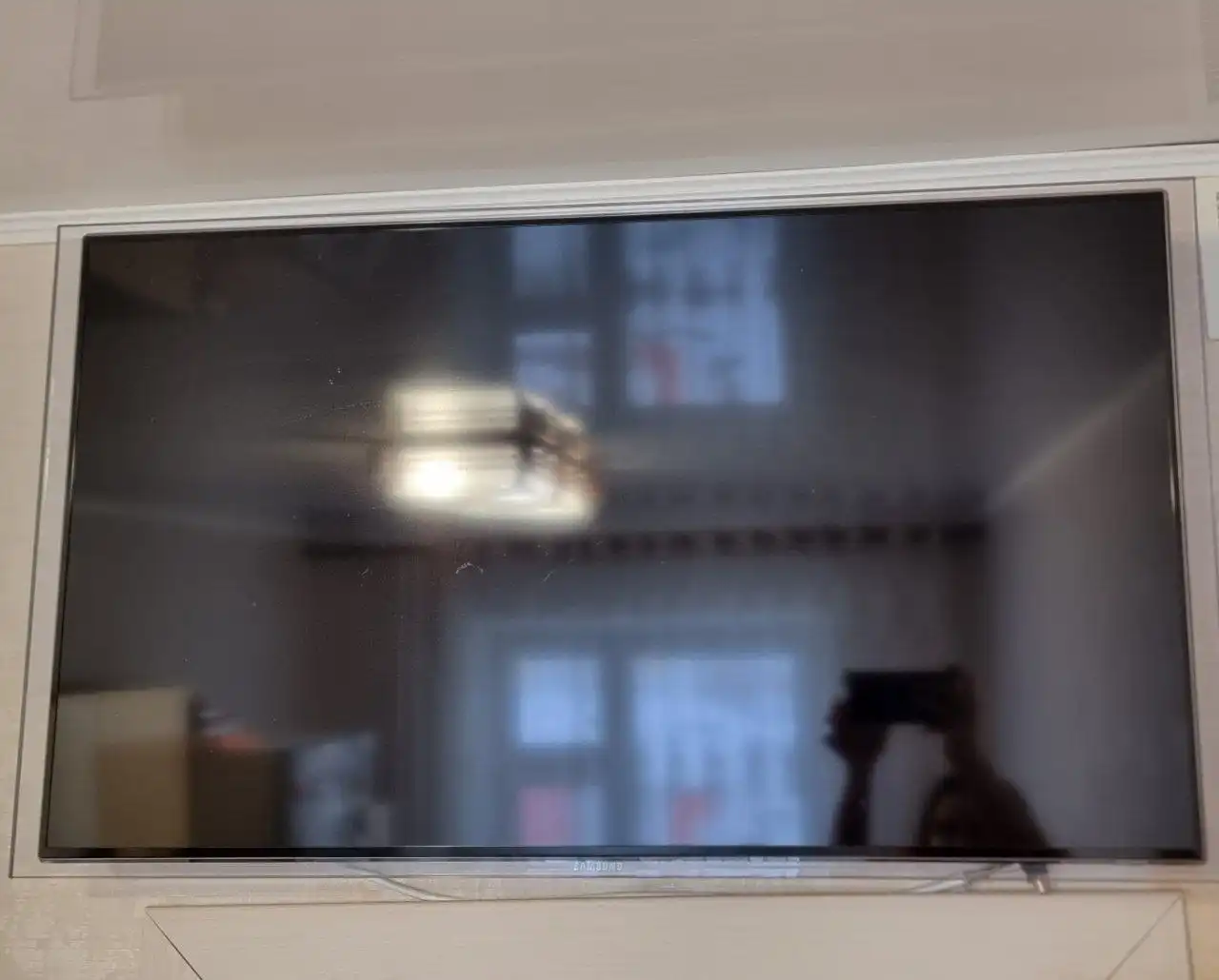 Продам телевизор Samsung с Wi-Fi