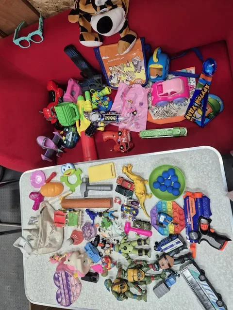 Продам игрушки коробкой - Краска в Нижневартовск