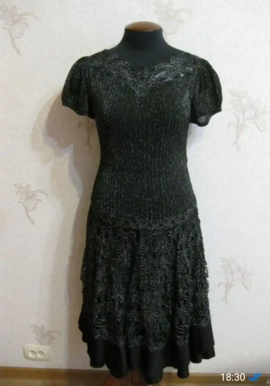 Платье нарядное черное с люрексом second hand - Платья (Одежда) в Нижневартовск