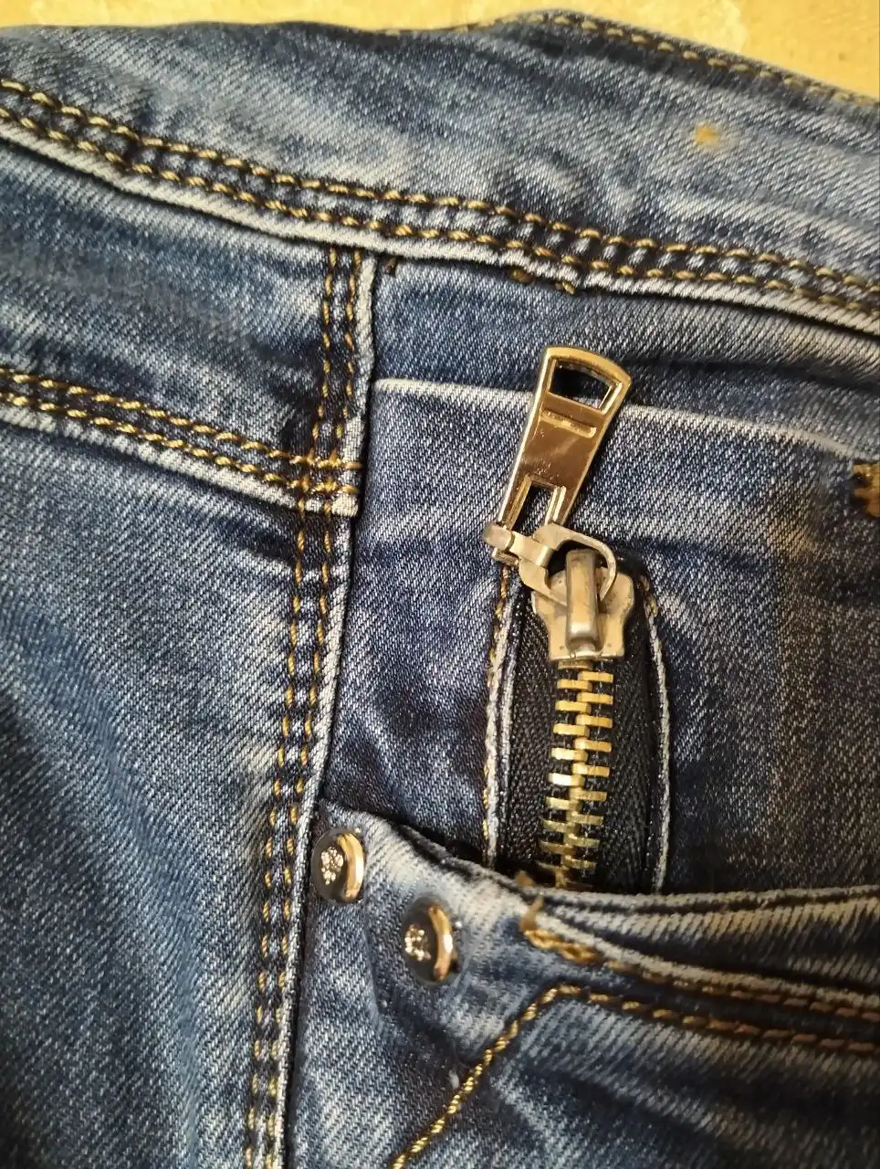 Джинсы second hand отличного состояния - Джинсы (Одежда) в Нижневартовск