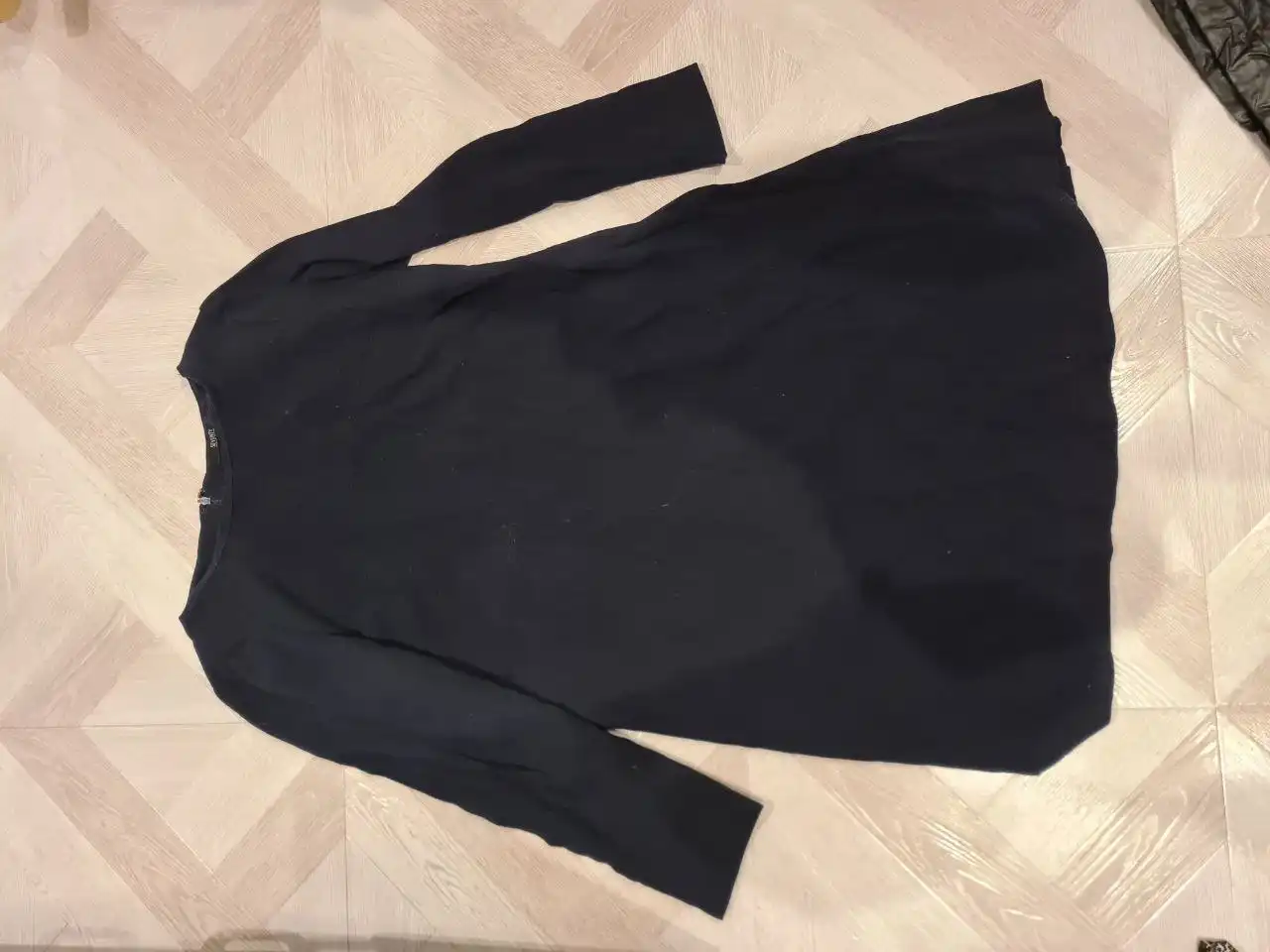 Продажа вещей 42-44 размера - Одежда (Барахолка) в Нижневартовск