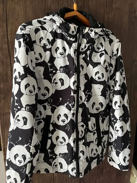 Продажа футбольных кроссовок и демисезонной куртки - частное объявление в Нижневартовск