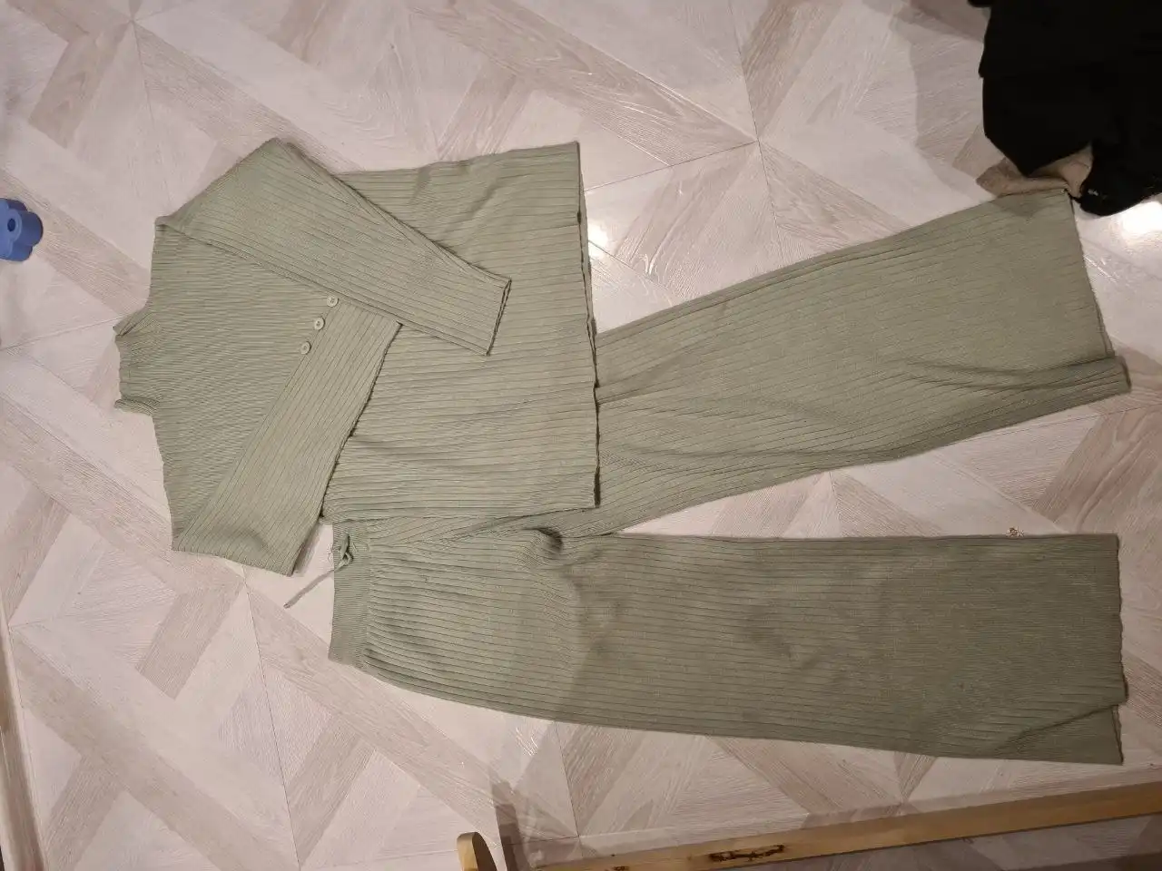 Одежда 42-44 размер - Одежда в Нижневартовск