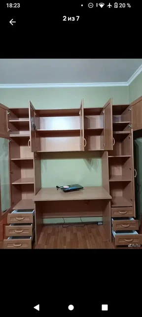 Продажа стенки из светло-коричневого дерева с угловыми полками и столом - Для дома и дачи в Нижневартовск