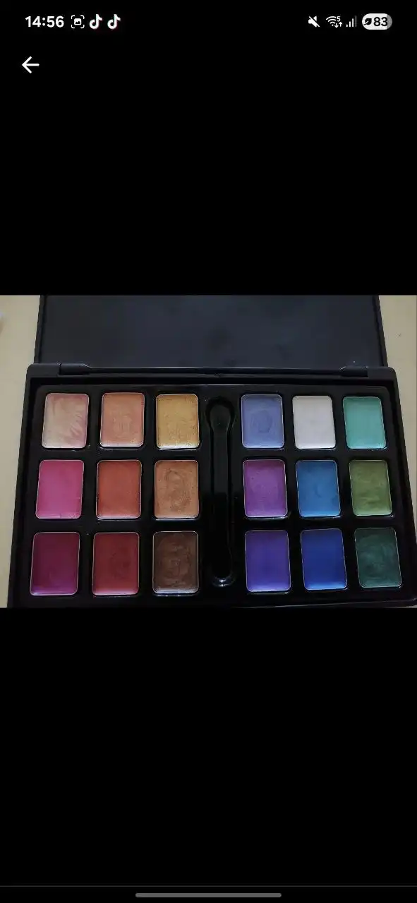 Продажа палетки теней, набора для творчества, тетради, полимерной глины, укулеле и форм для маникюра - Барахолка в Нижневартовск