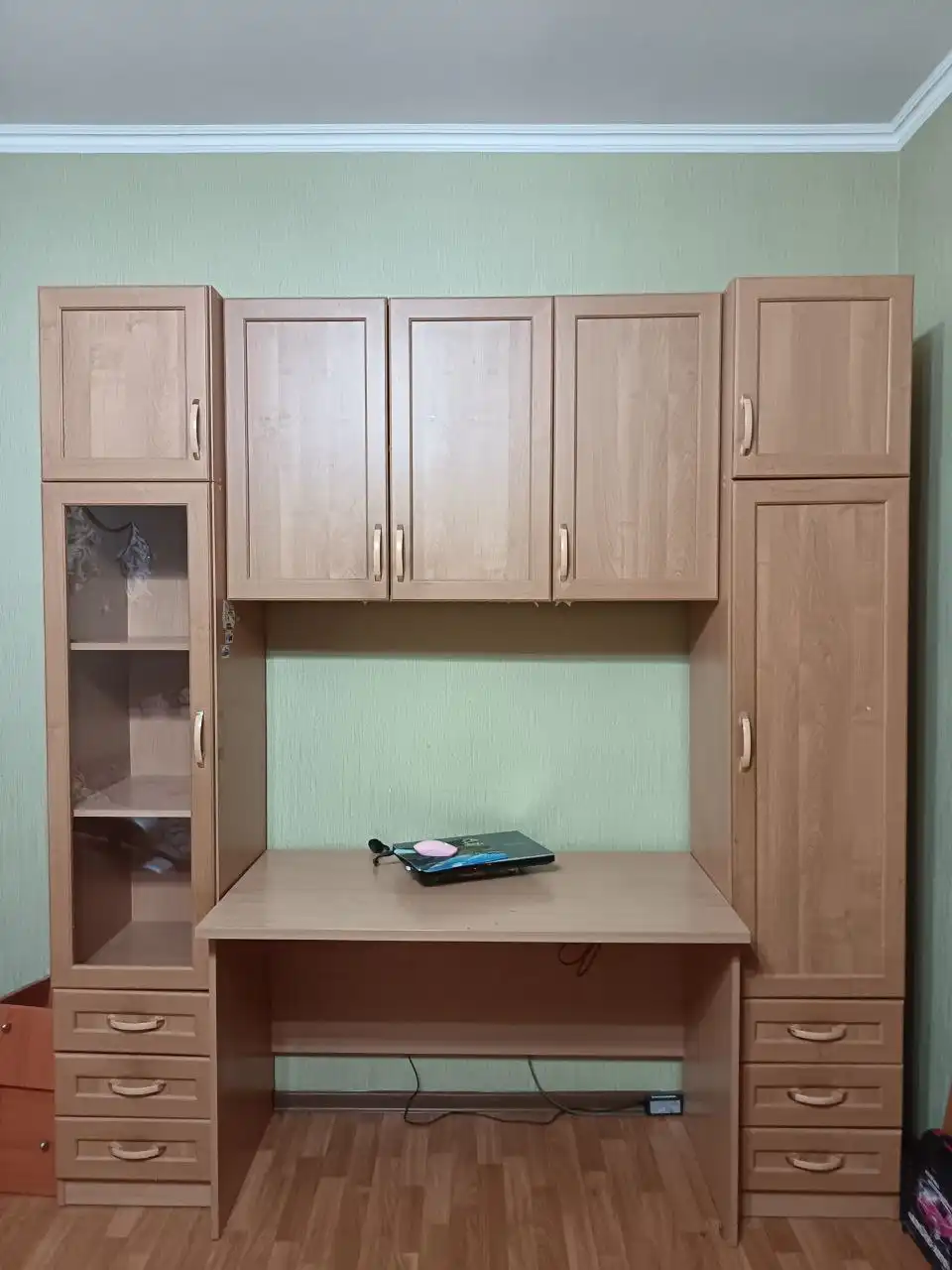 Продажа стенки и стола в хорошем состоянии - Мебель (Для дома и дачи) в Нижневартовск