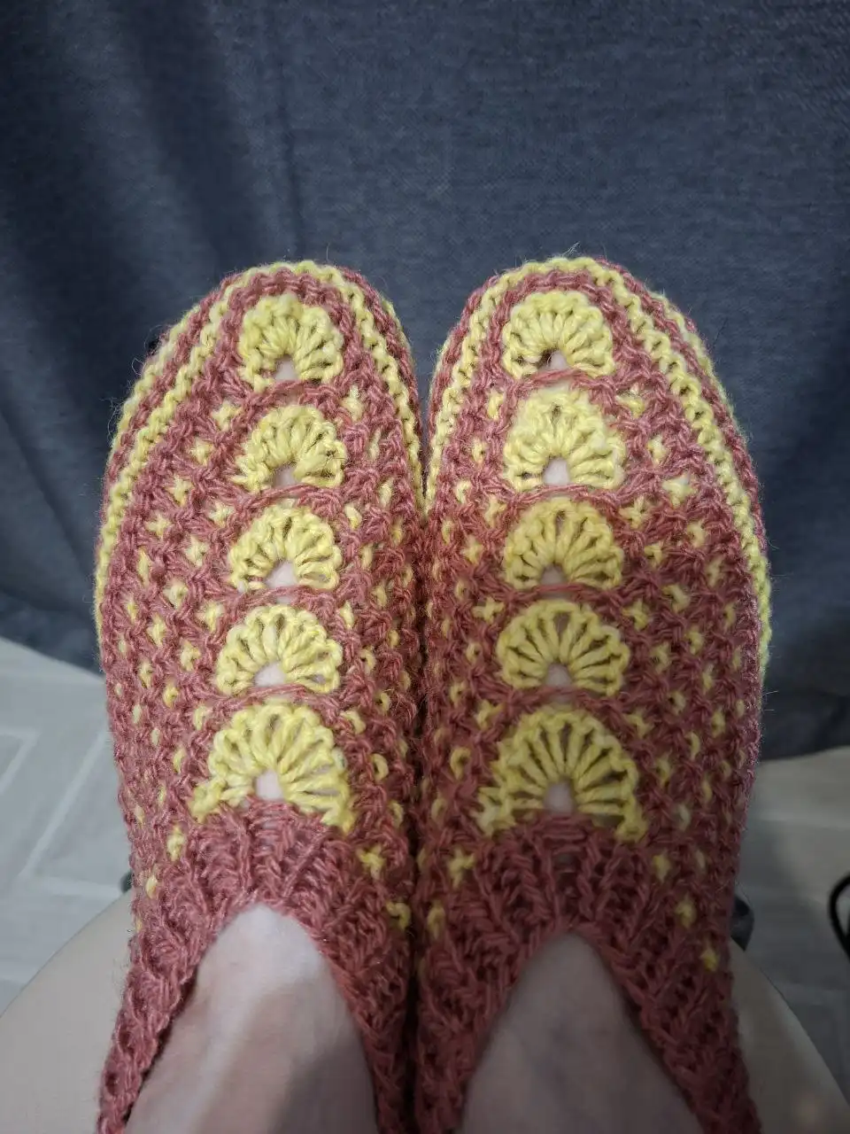 Продаются вязаные черевички ручной работы - Одежда ручной работы (Барахолка) в Нижневартовск