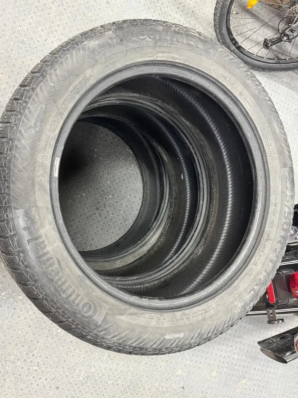 Продается шипованная резина Continental IceContact 2 - Шины (Запчасти) в Нижневартовск