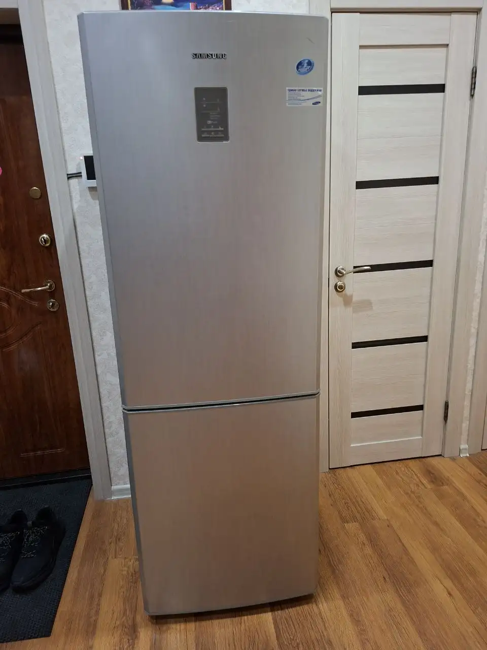 Продам рабочий холодильник - Для дома и дачи в Нижневартовск