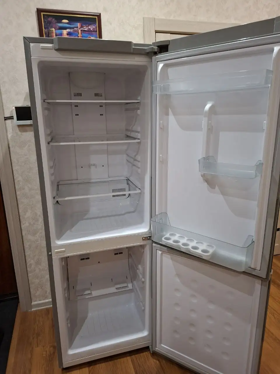 Продам рабочий холодильник - Для дома и дачи в Нижневартовск