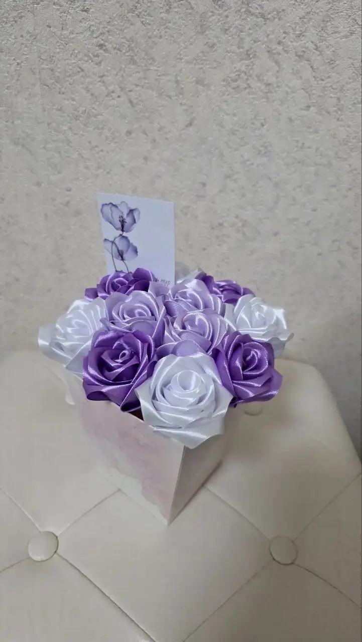 Букет из 11 роз в коробочке - Барахолка в Нижневартовск