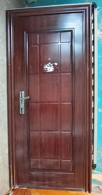 Продам входную дверь с коробкой - Двери в Нижневартовск