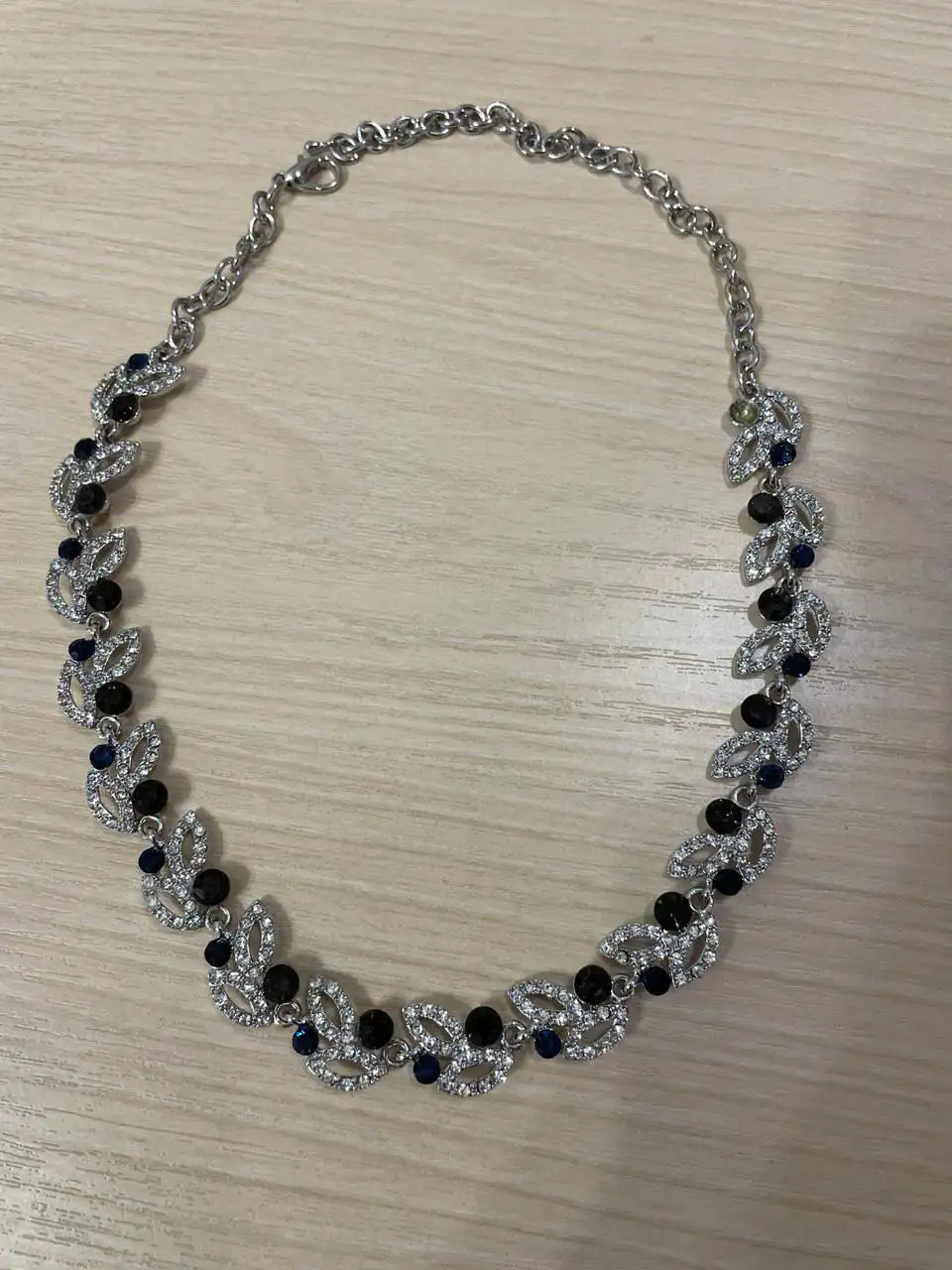 Колье с сапфиром длиной 52 см - Ювелирные изделия (Барахолка) в Нижневартовск
