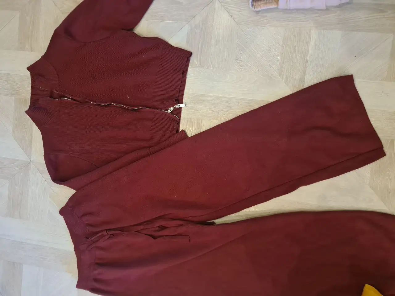 Продажа вещей размеров 42, 44, 46 - Барахолка в Нижневартовск