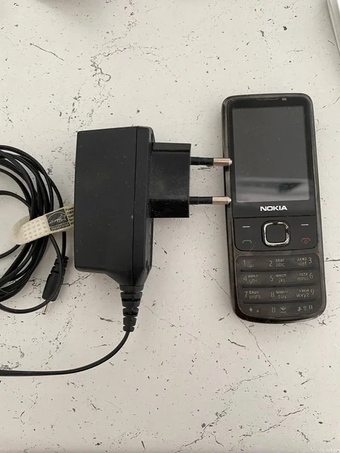 Продажа телефона в Нижневартовске - Аксессуары для телефонов в Нижневартовск