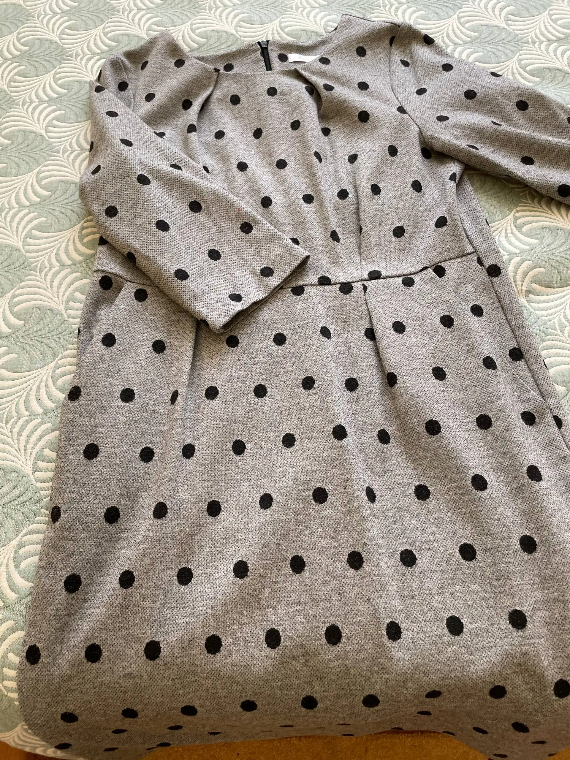 Платье теплое размер 48-50 - Женская одежда (Одежда) в Нижневартовск