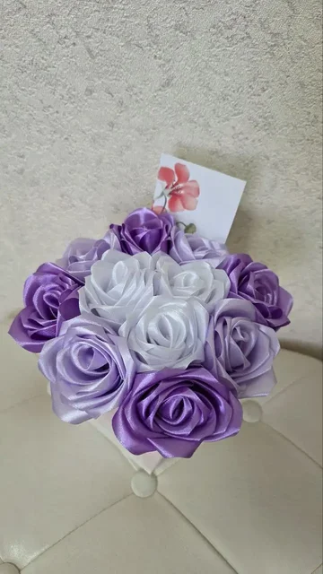 Букет из атласных роз в коробочке с открыткой - Хендмейд в Нижневартовск