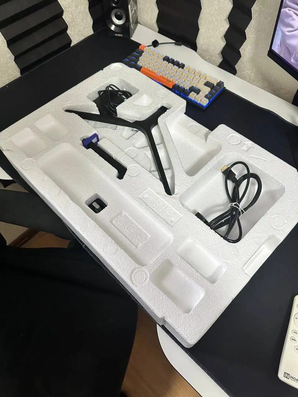 Монитор Redmi G24 и клавиатура MSI GK30 - Компьютерная техника (Электроника) в Нижневартовск