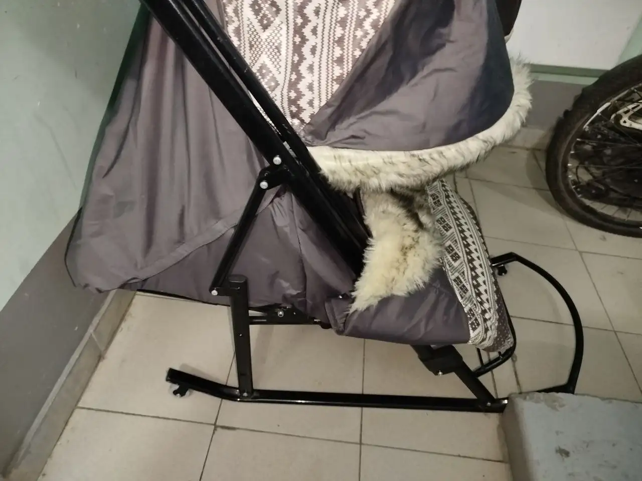Санки-коляска в идеальном состоянии - Товары для детей (Барахолка) в Нижневартовск