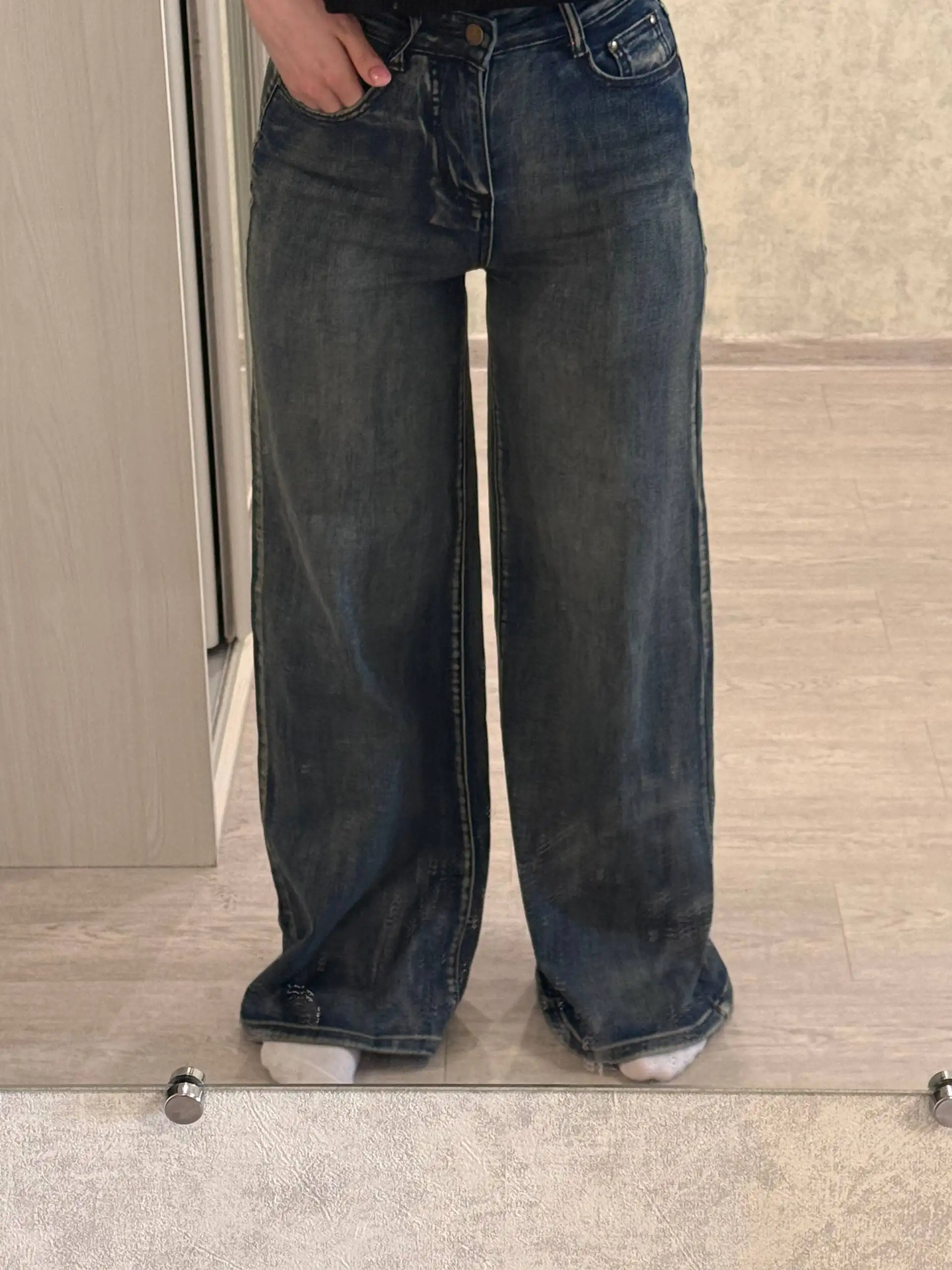 Продам джинсы новые с биркой - Одежда в Нижневартовск