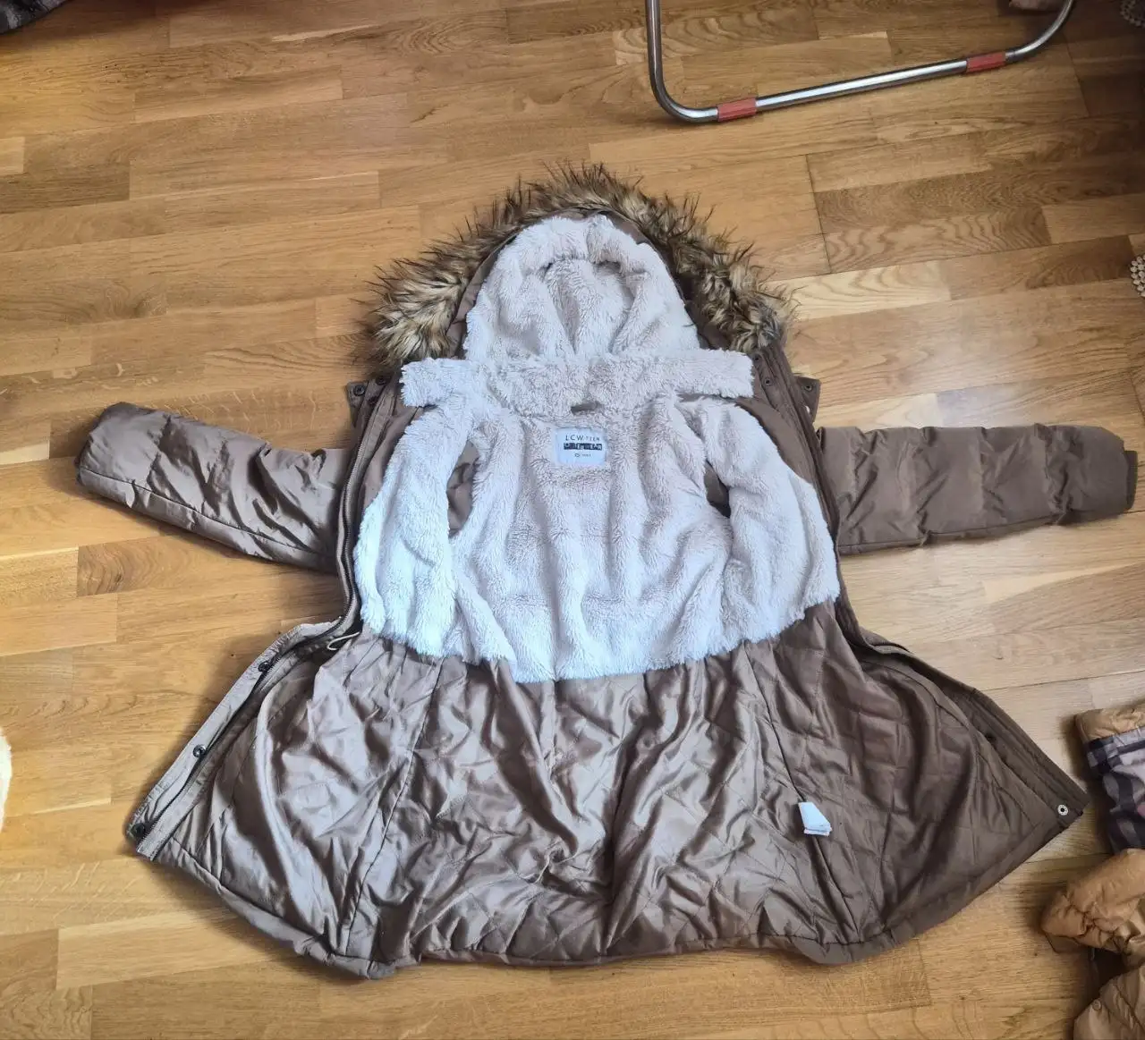 Пуховик LC Waikiki для девочек 11 лет - Детская одежда (Одежда) в Нижневартовск