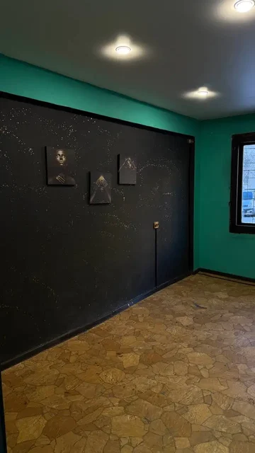 Сдам кабинет 10,5 кв и 8,6 кв с мокрой точкой - Недвижимость в Нижневартовск